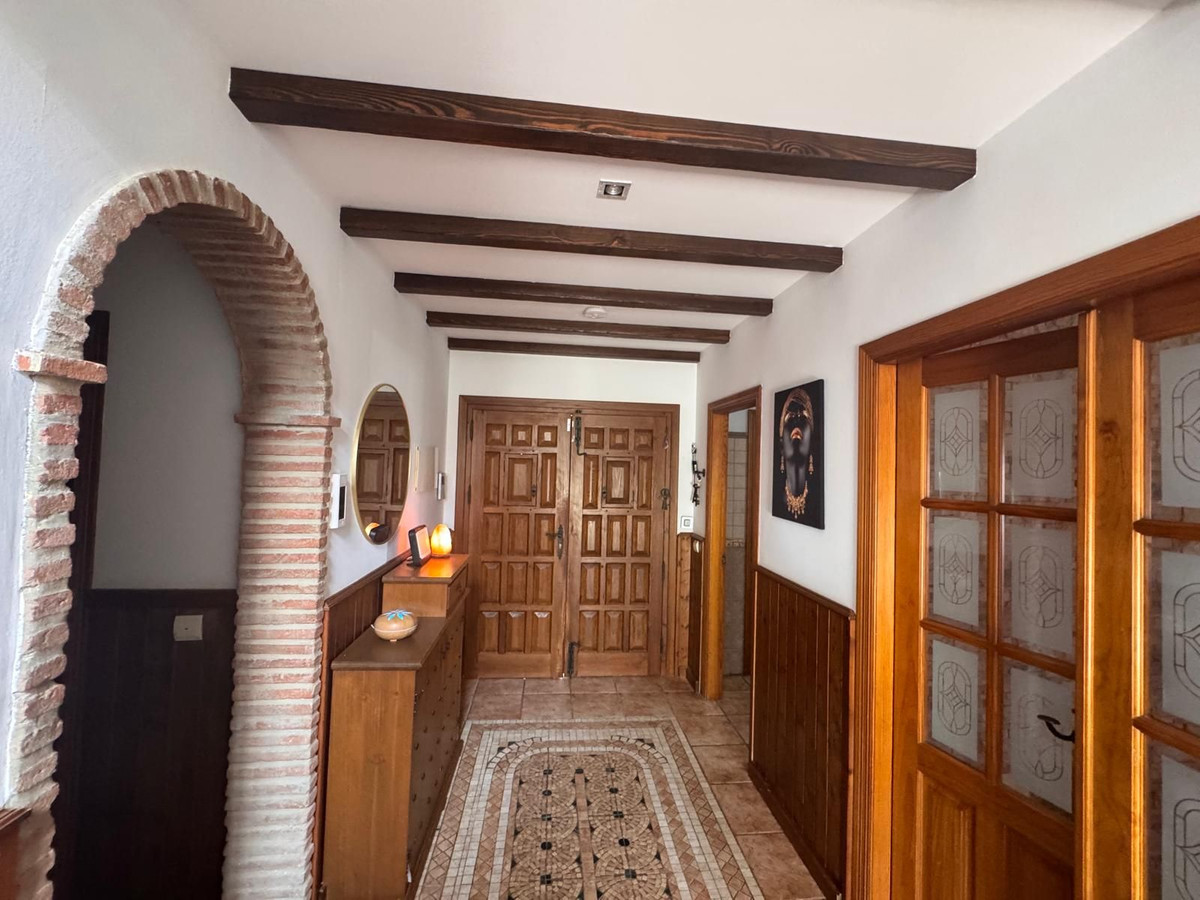 Se vende Villa - Chalet de 5 dormitorios en Costa Del Sol, Málaga, España