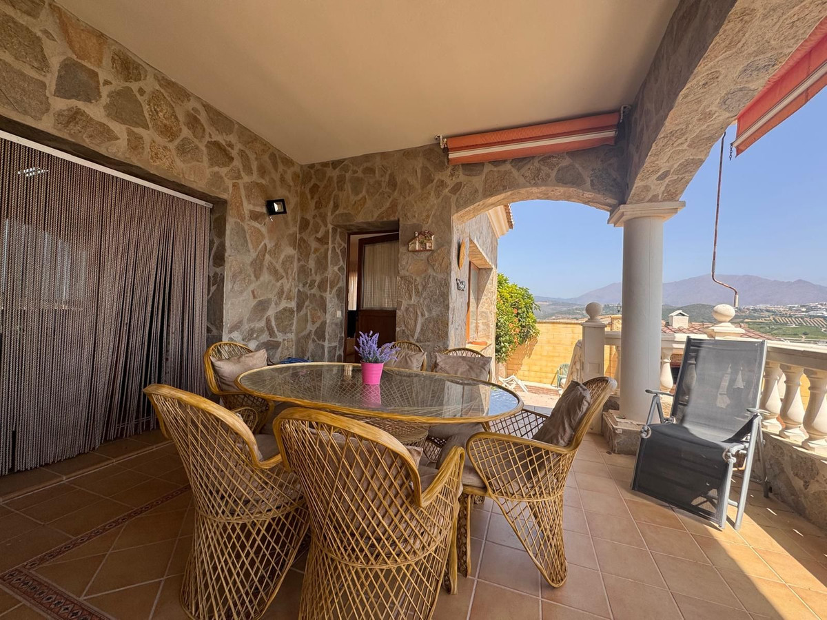 Se vende Villa - Chalet de 5 dormitorios en Costa Del Sol, Málaga, España