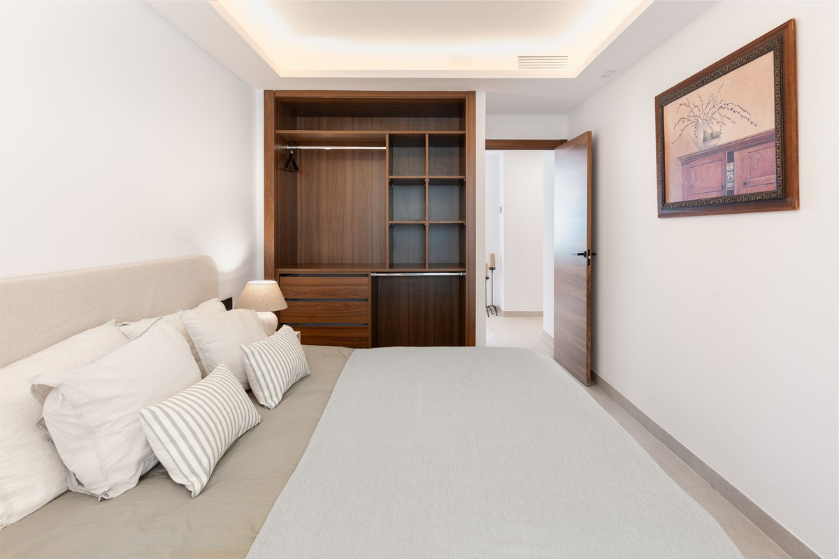 3 Bed Apartment for sale in La Quinta Costa Del Sol, Málaga, Spain