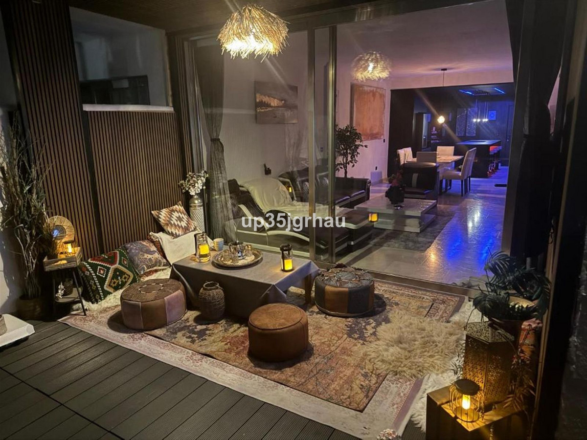 Se vende Apartamento Planta Media de 2 dormitorios en Costa Del Sol, Málaga, España