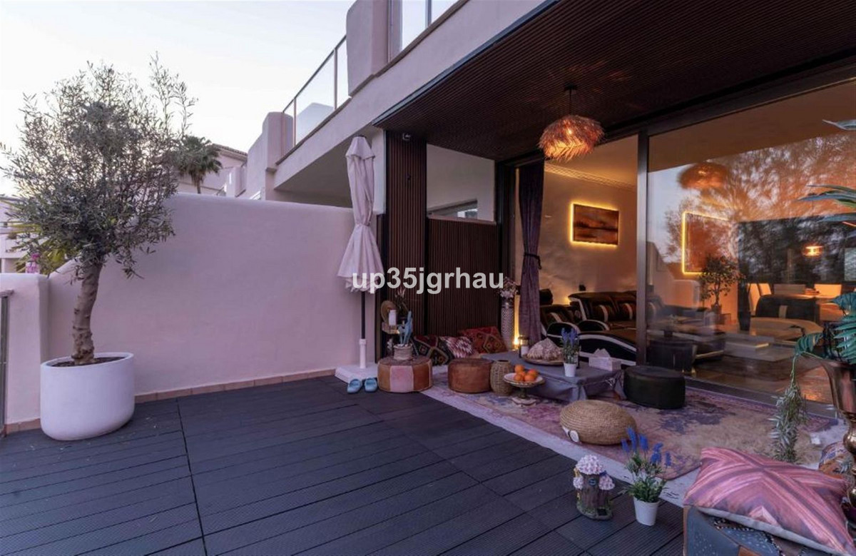 Se vende Apartamento Planta Media de 2 dormitorios en Costa Del Sol, Málaga, España