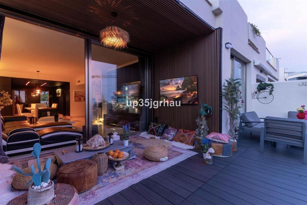 Se vende Apartamento Planta Media de 2 dormitorios en Costa Del Sol, Málaga, España