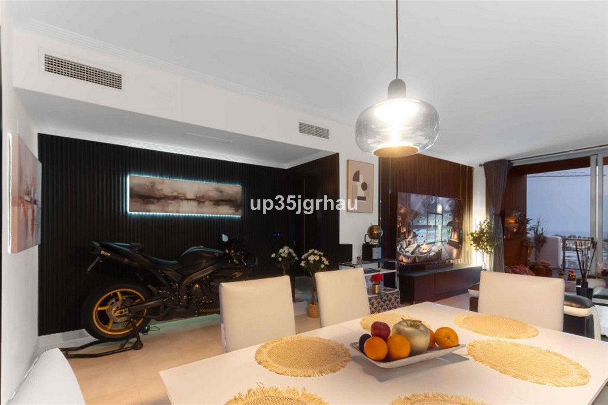 Se vende Apartamento Planta Media de 2 dormitorios en Costa Del Sol, Málaga, España