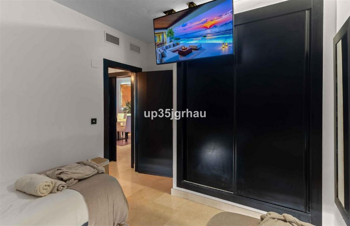 Se vende Apartamento Planta Media de 2 dormitorios en Costa Del Sol, Málaga, España