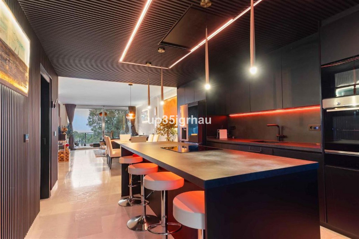 Se vende Apartamento Planta Media de 2 dormitorios en Costa Del Sol, Málaga, España