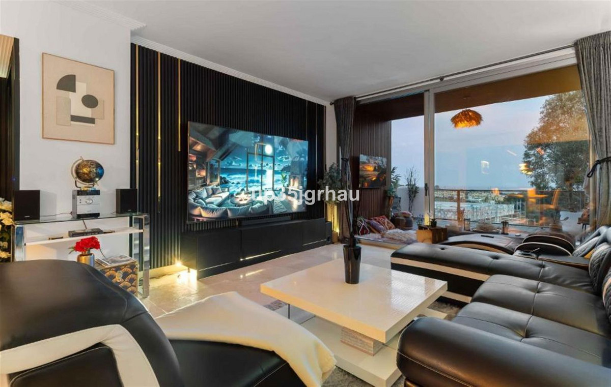Se vende Apartamento Planta Media de 2 dormitorios en Costa Del Sol, Málaga, España