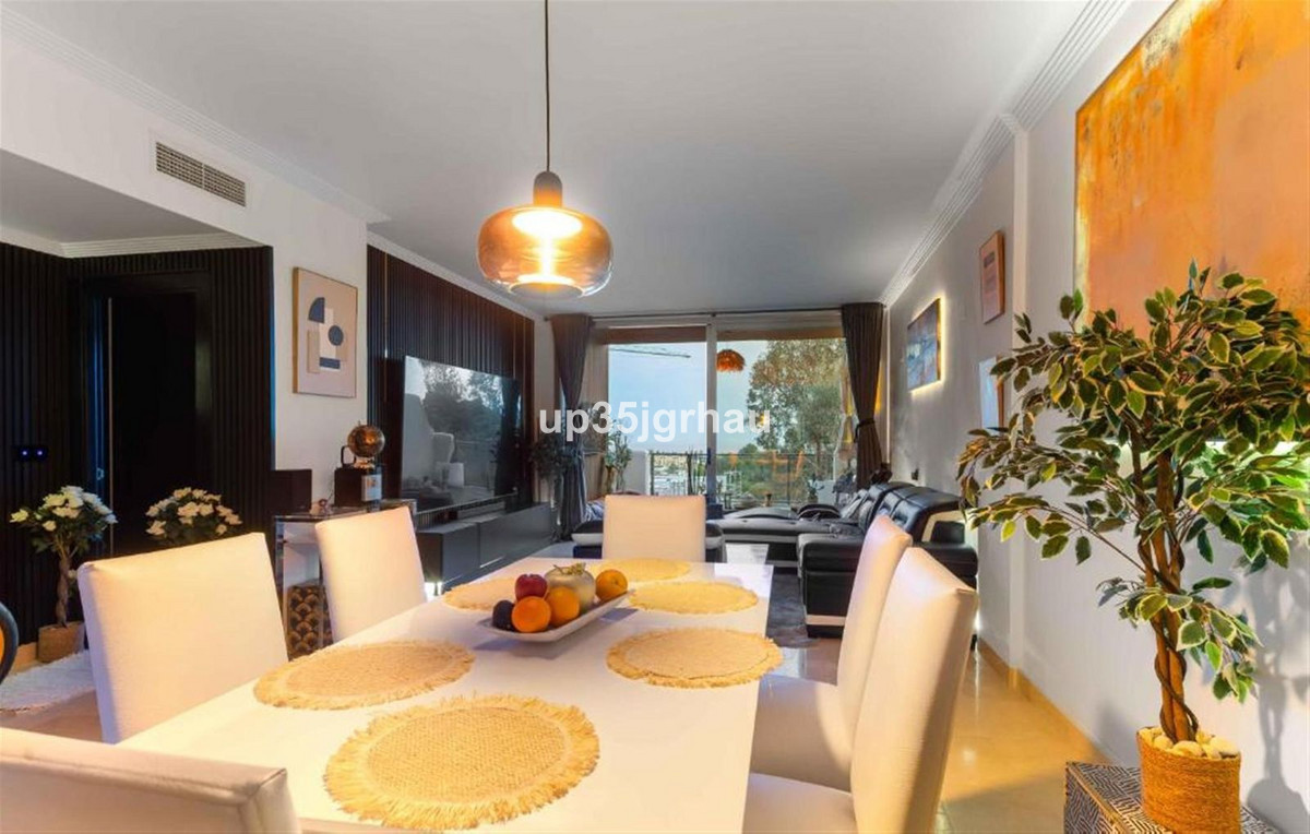 Se vende Apartamento Planta Media de 2 dormitorios en Costa Del Sol, Málaga, España
