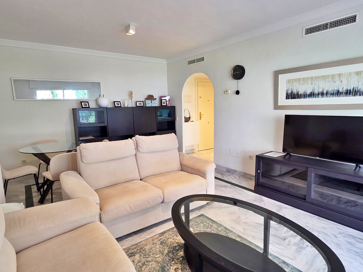 Se vende Apartamento Planta Media de 2 dormitorios en Costa Del Sol, Málaga, España