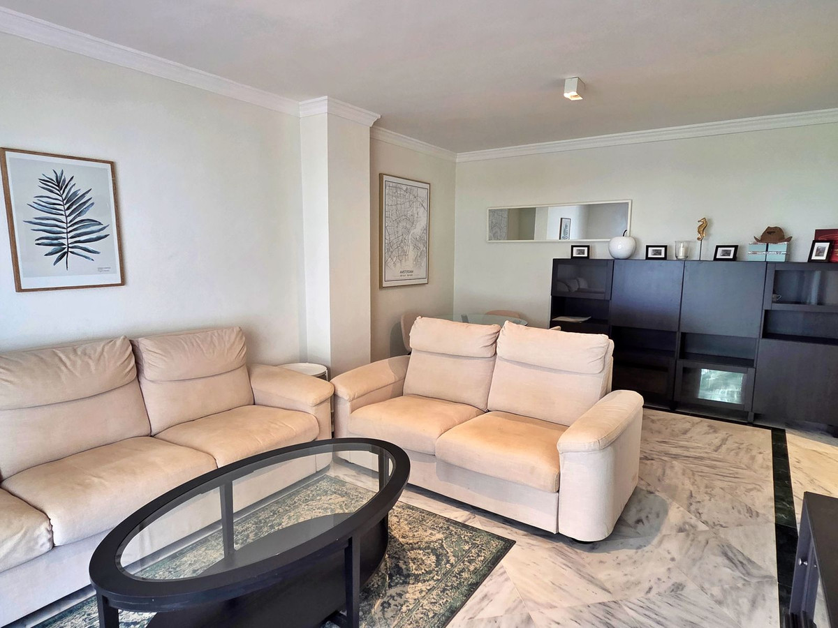 Se vende Apartamento Planta Media de 2 dormitorios en Costa Del Sol, Málaga, España