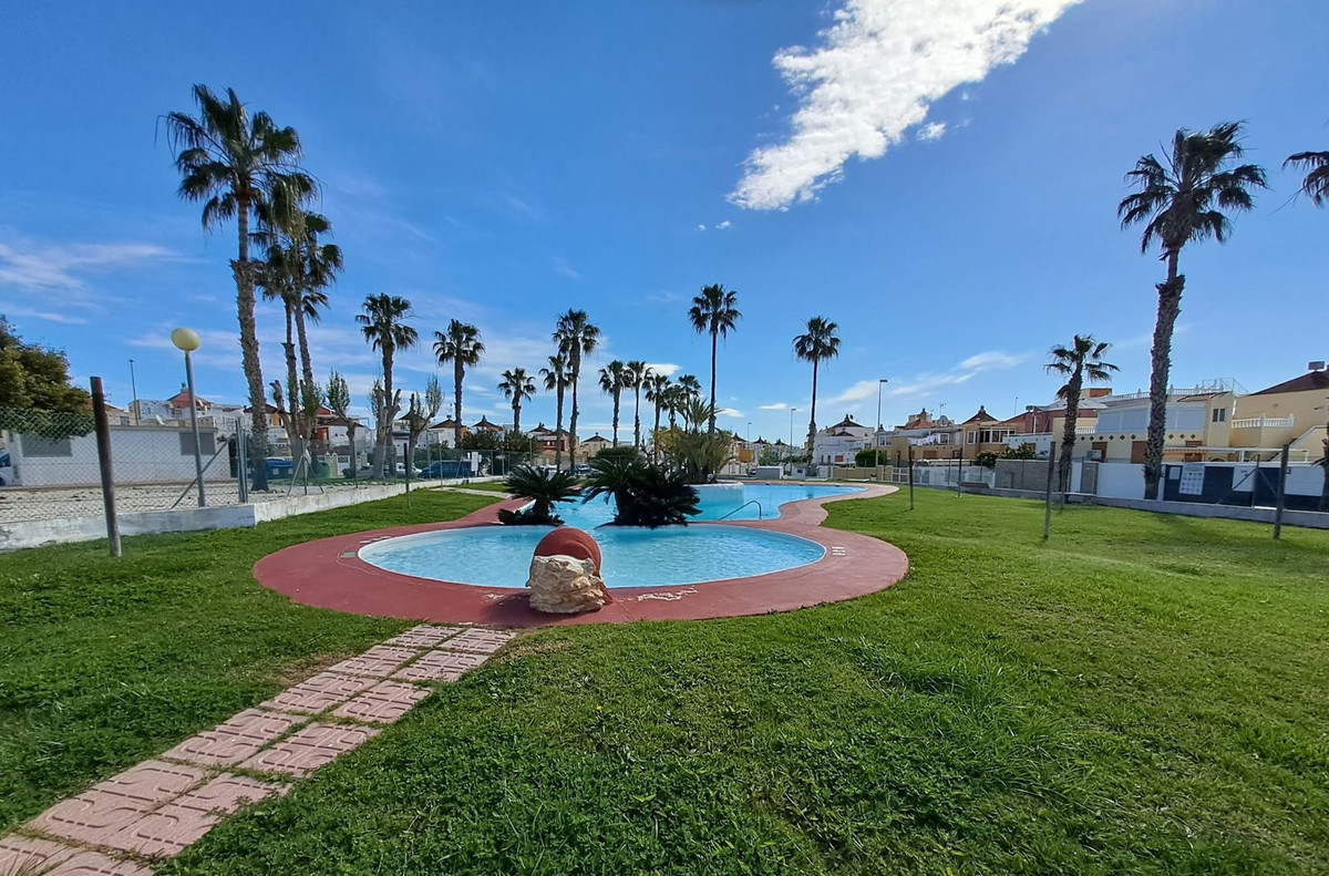2 Bed Apartment for sale in Los Altos Costa Blanca, Alicante, Spain