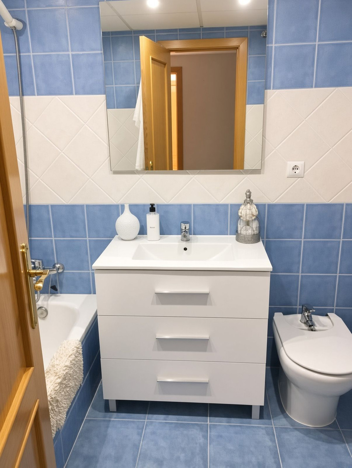 Se vende Apartamento Planta Baja de 2 dormitorios en Costa Del Sol, Málaga, España