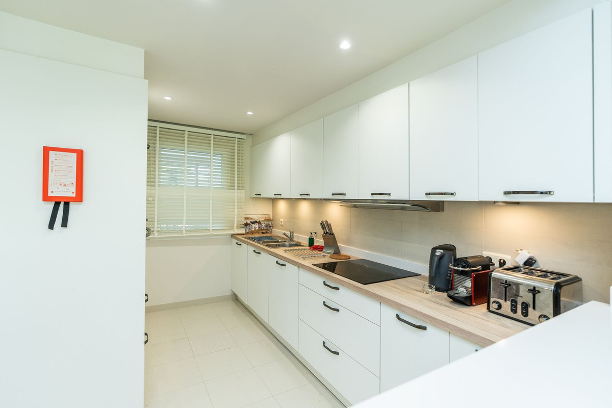 Se vende Apartamento Planta Baja de 2 dormitorios en Costa Del Sol, Málaga, España
