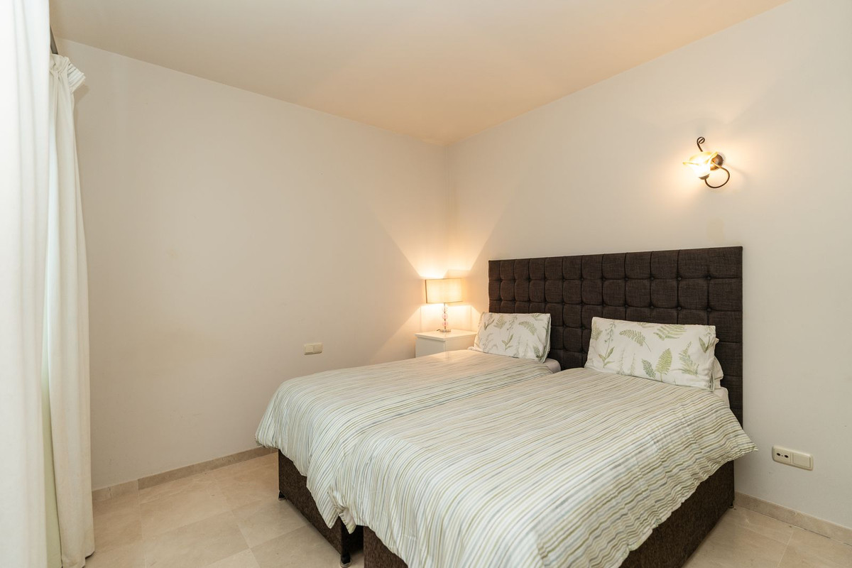 Se vende Apartamento Planta Baja de 2 dormitorios en Costa Del Sol, Málaga, España