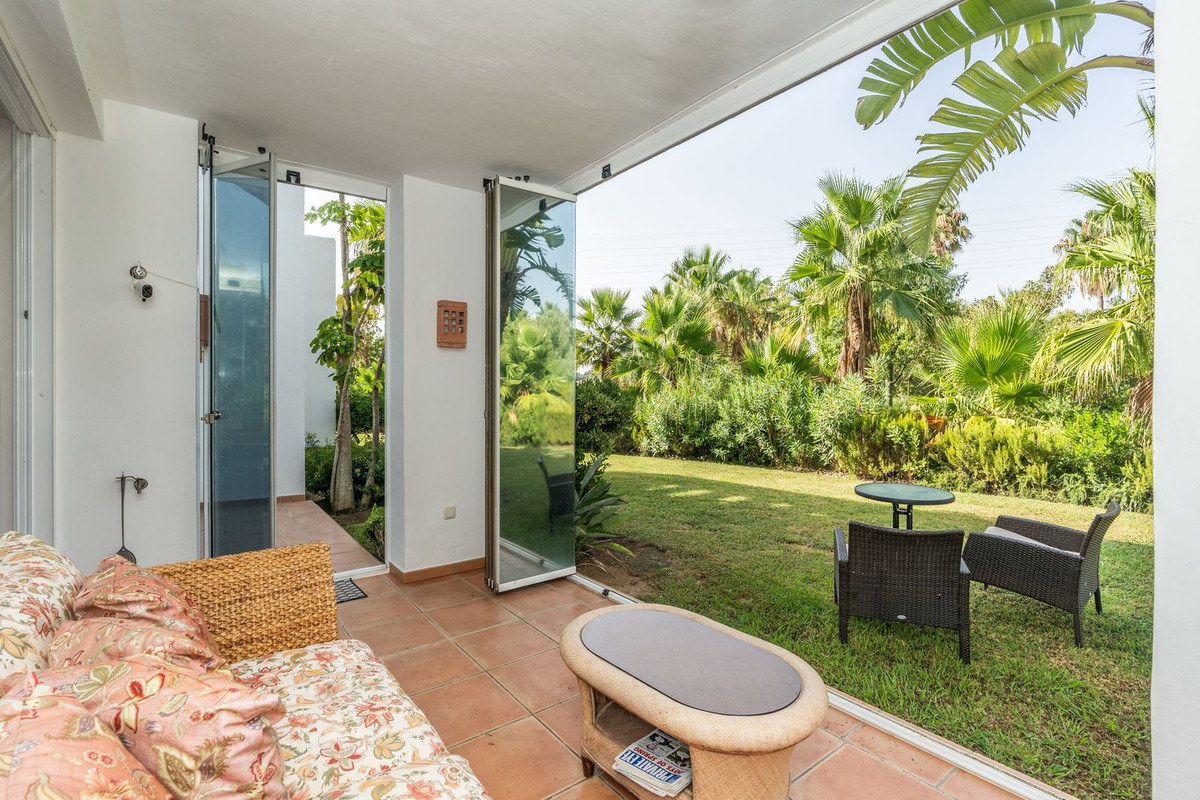Se vende Apartamento Planta Baja de 2 dormitorios en Costa Del Sol, Málaga, España