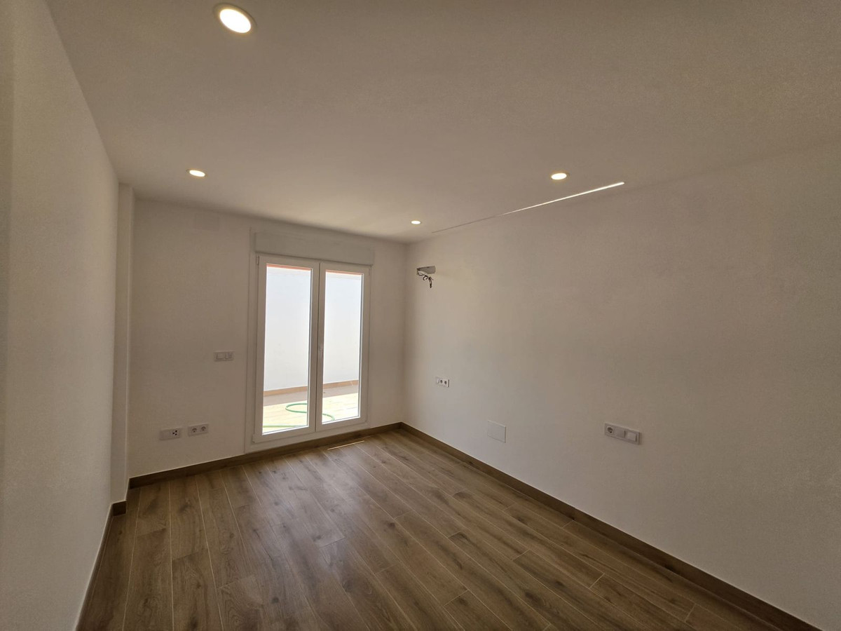 Se vende Pareada de 2 dormitorios en Costa Del Sol, Málaga, España