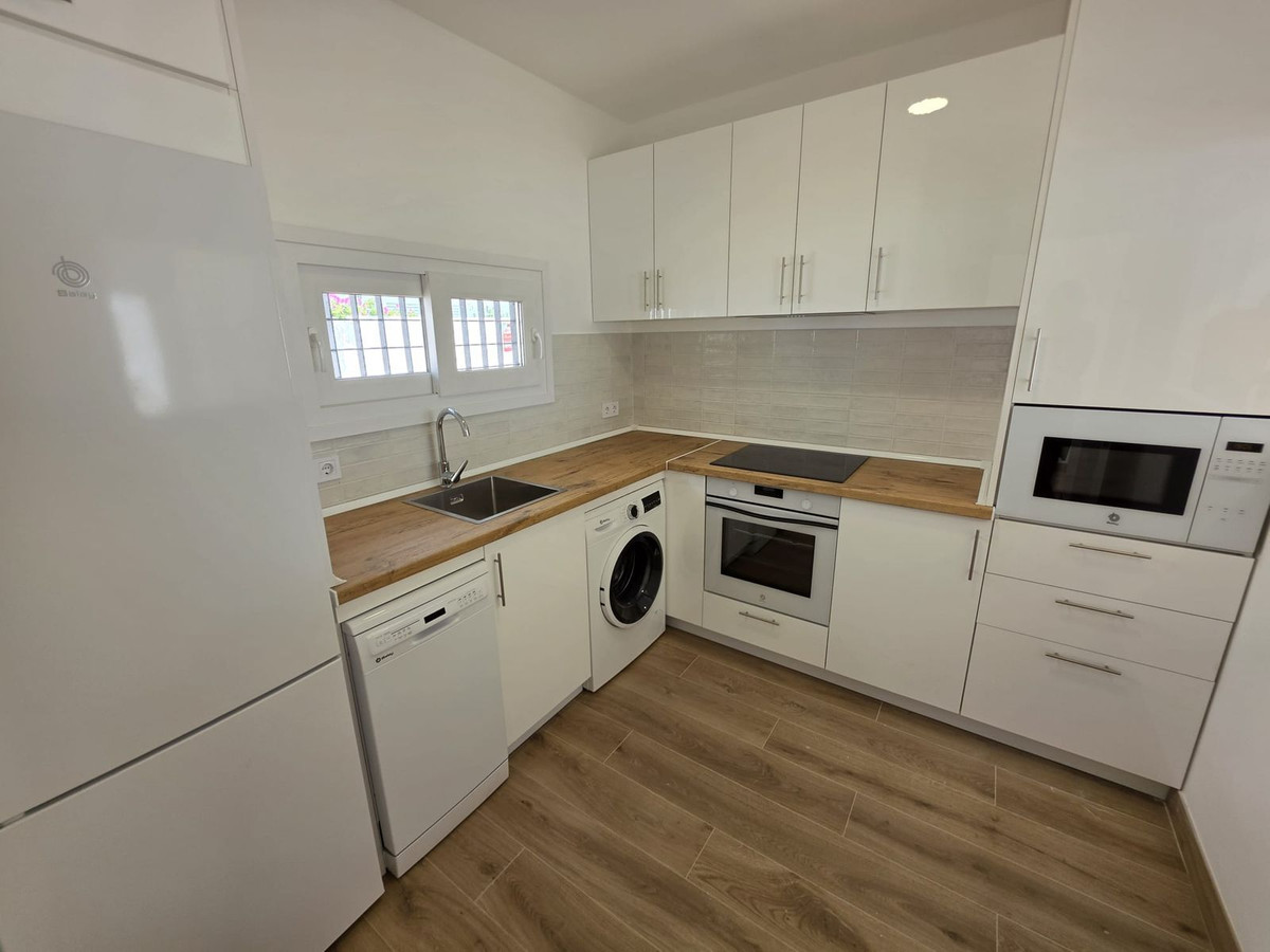 Se vende Pareada de 2 dormitorios en Costa Del Sol, Málaga, España