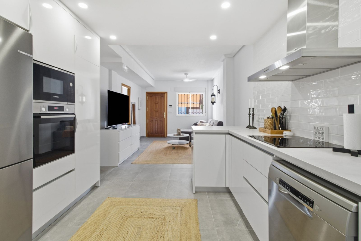 2 Bed Apartment for sale in Punta Prima Costa Blanca, Alicante, Spain