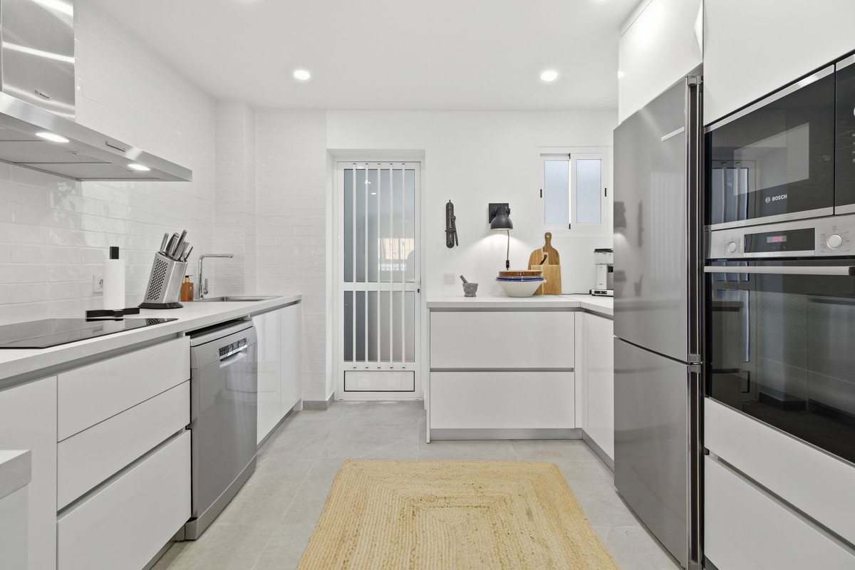 2 Bed Apartment for sale in Punta Prima Costa Blanca, Alicante, Spain