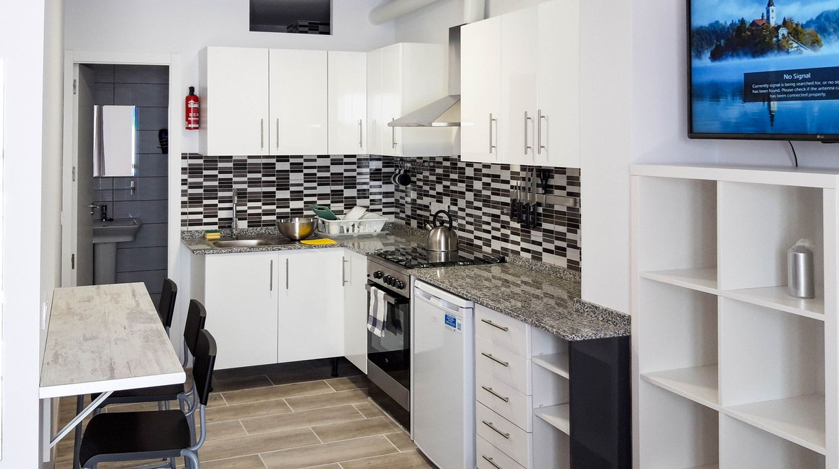 4 Bed Apartment for sale in Estepona Costa Del Sol, Málaga, Spain