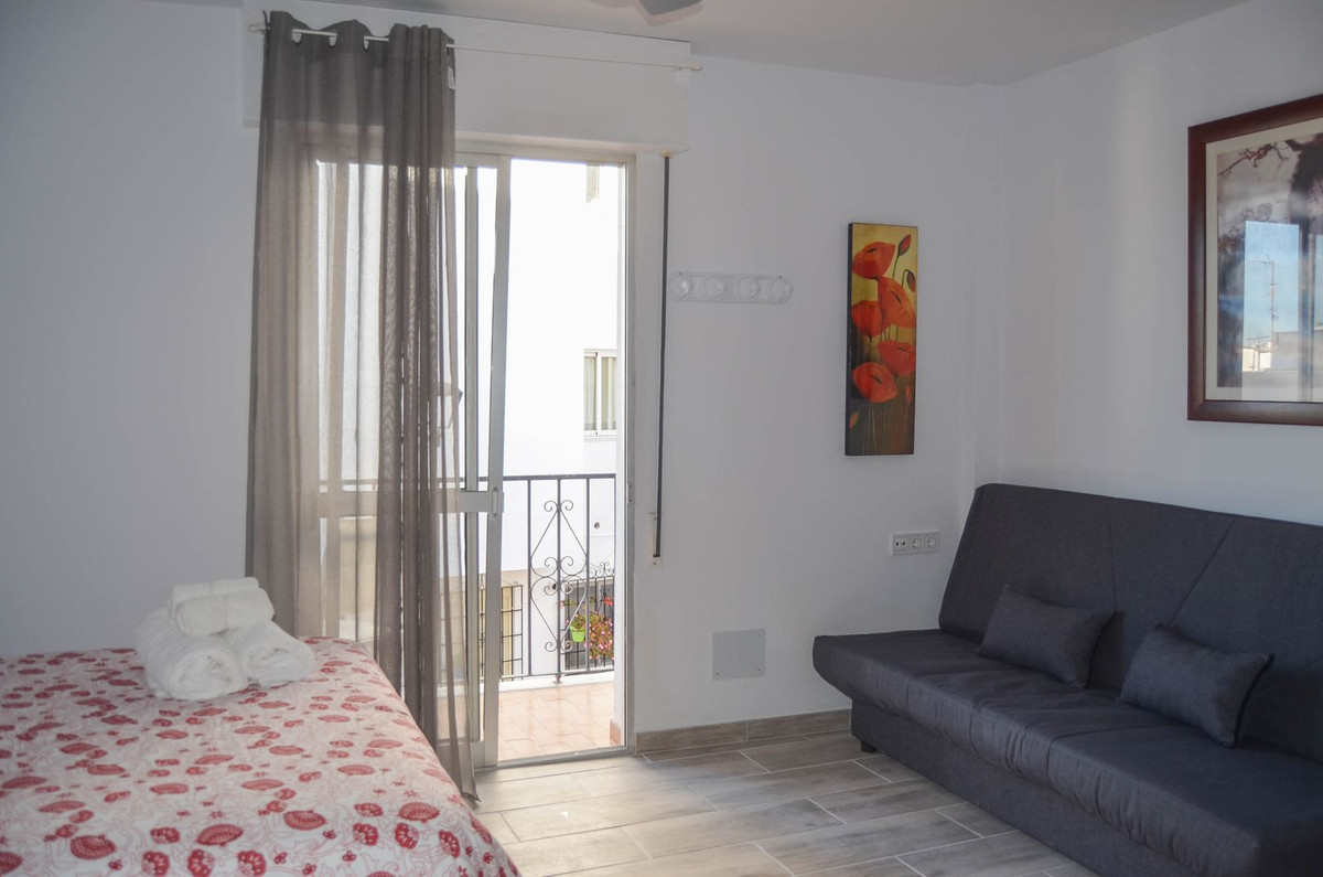 4 Bed Apartment for sale in Estepona Costa Del Sol, Málaga, Spain
