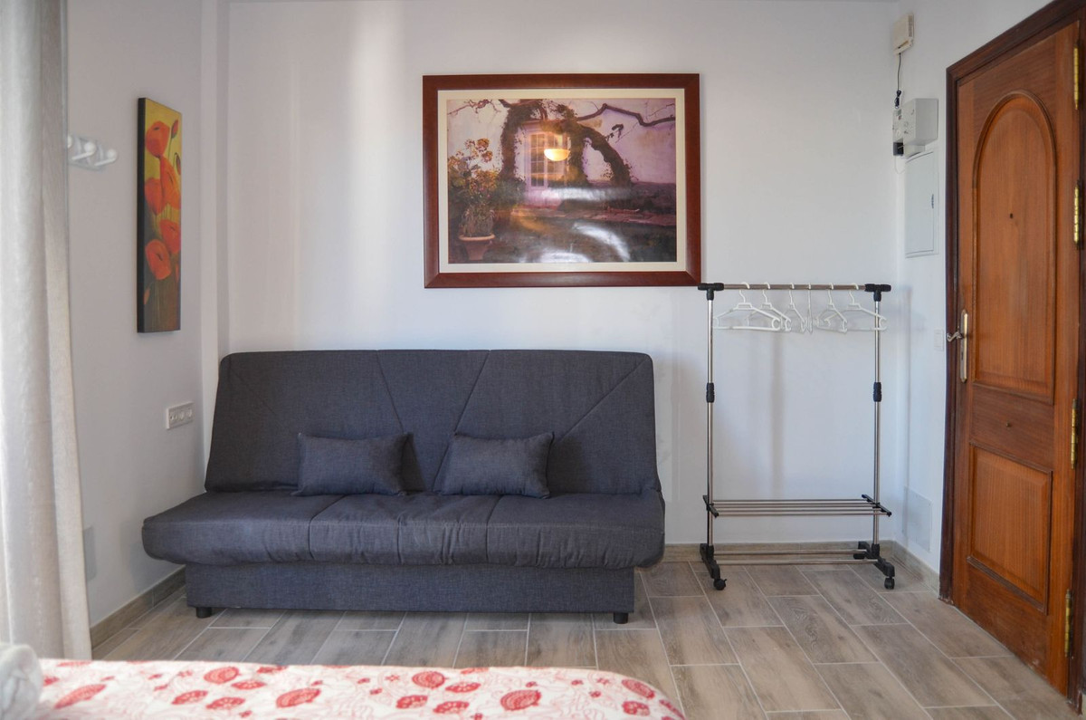 4 Bed Apartment for sale in Estepona Costa Del Sol, Málaga, Spain