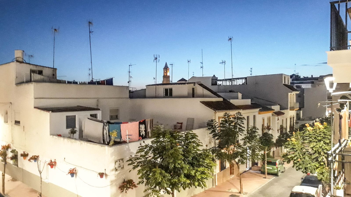 4 Bed Apartment for sale in Estepona Costa Del Sol, Málaga, Spain