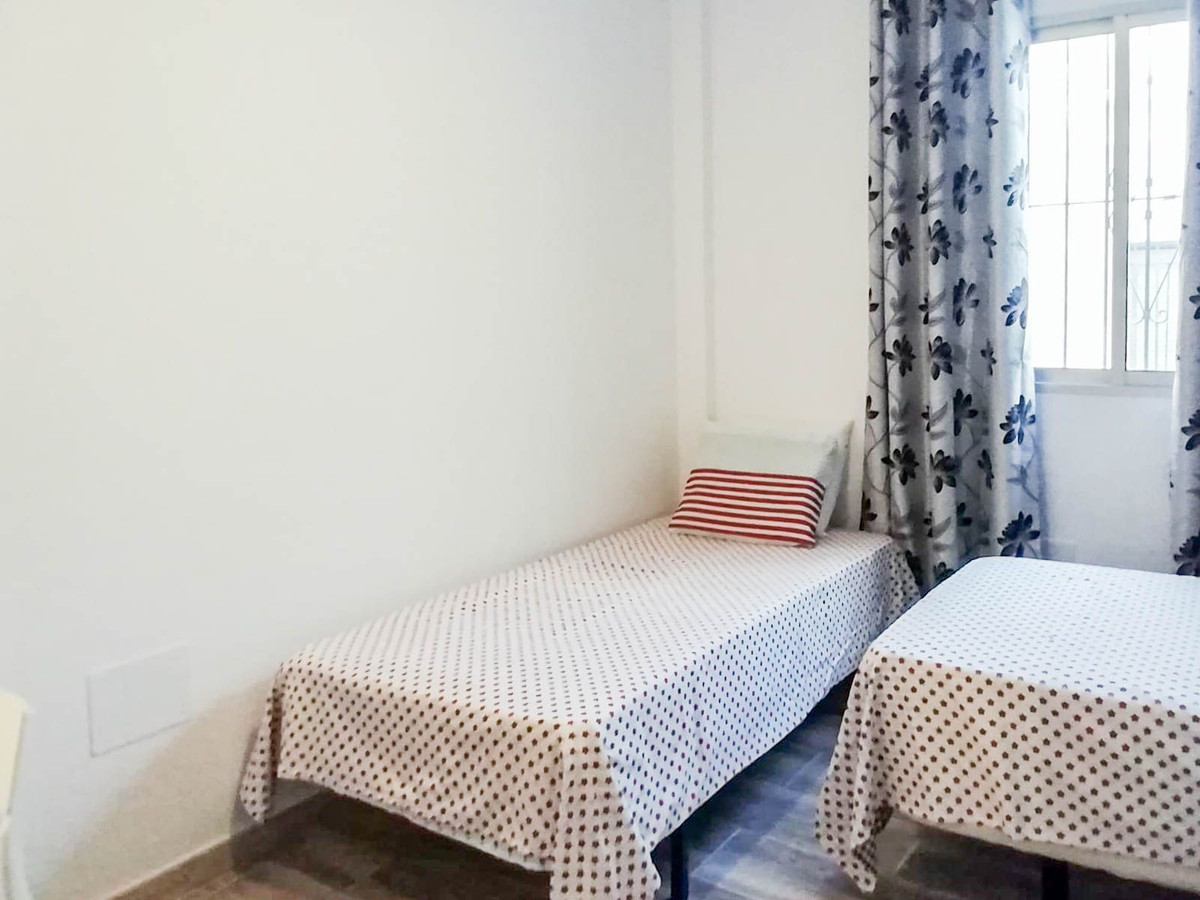 4 Bed Apartment for sale in Estepona Costa Del Sol, Málaga, Spain