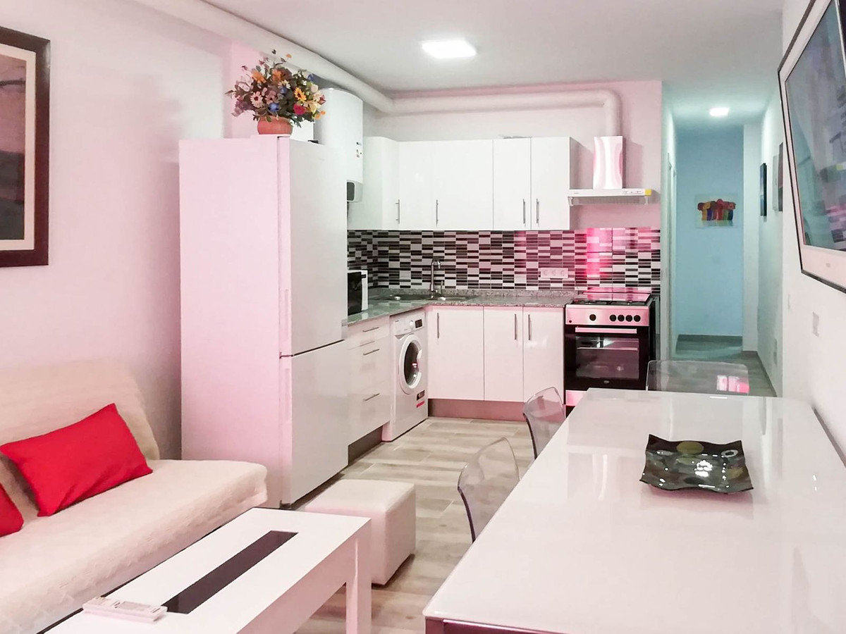 4 Bed Apartment for sale in Estepona Costa Del Sol, Málaga, Spain