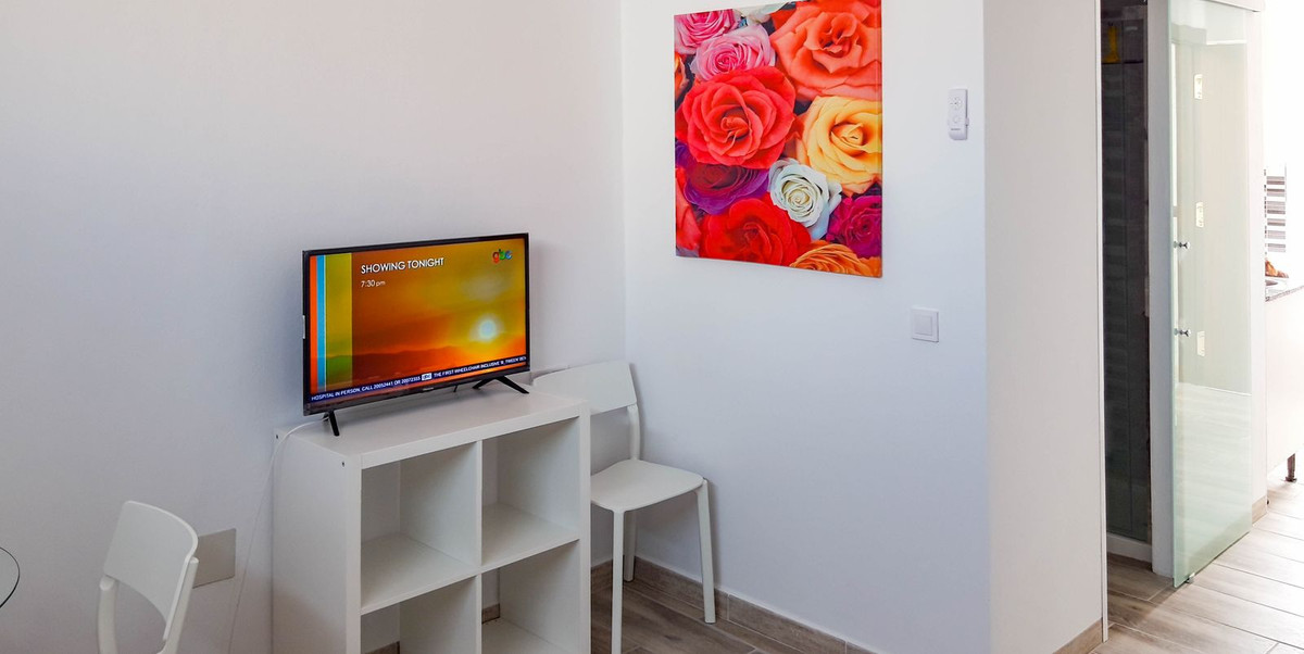 4 Bed Apartment for sale in Estepona Costa Del Sol, Málaga, Spain