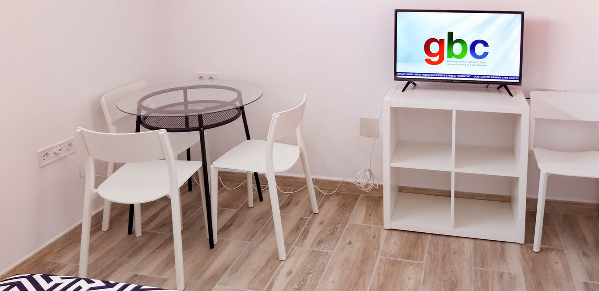 4 Bed Apartment for sale in Estepona Costa Del Sol, Málaga, Spain