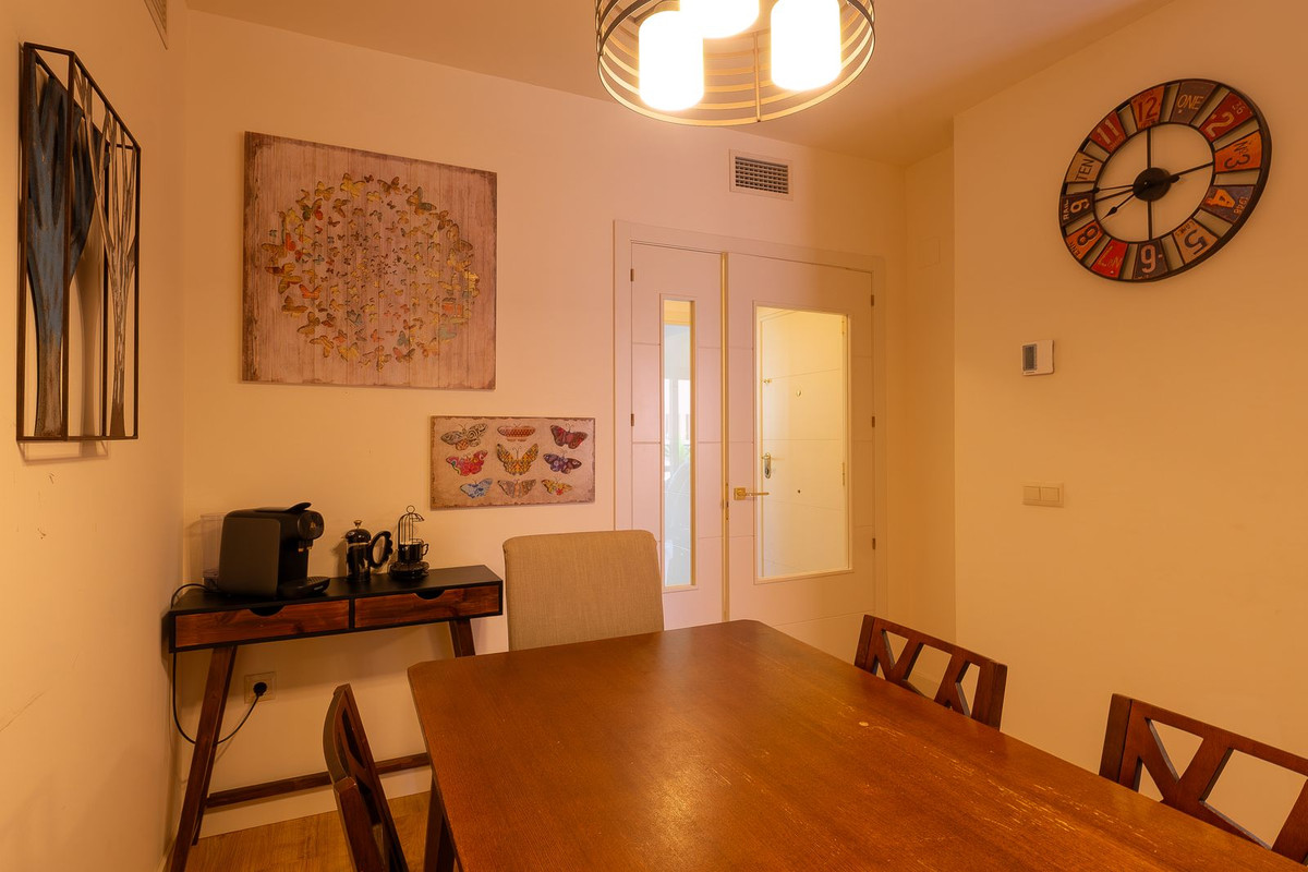 Se vende Apartamento Planta Media de 3 dormitorios en Costa Del Sol, Málaga, España