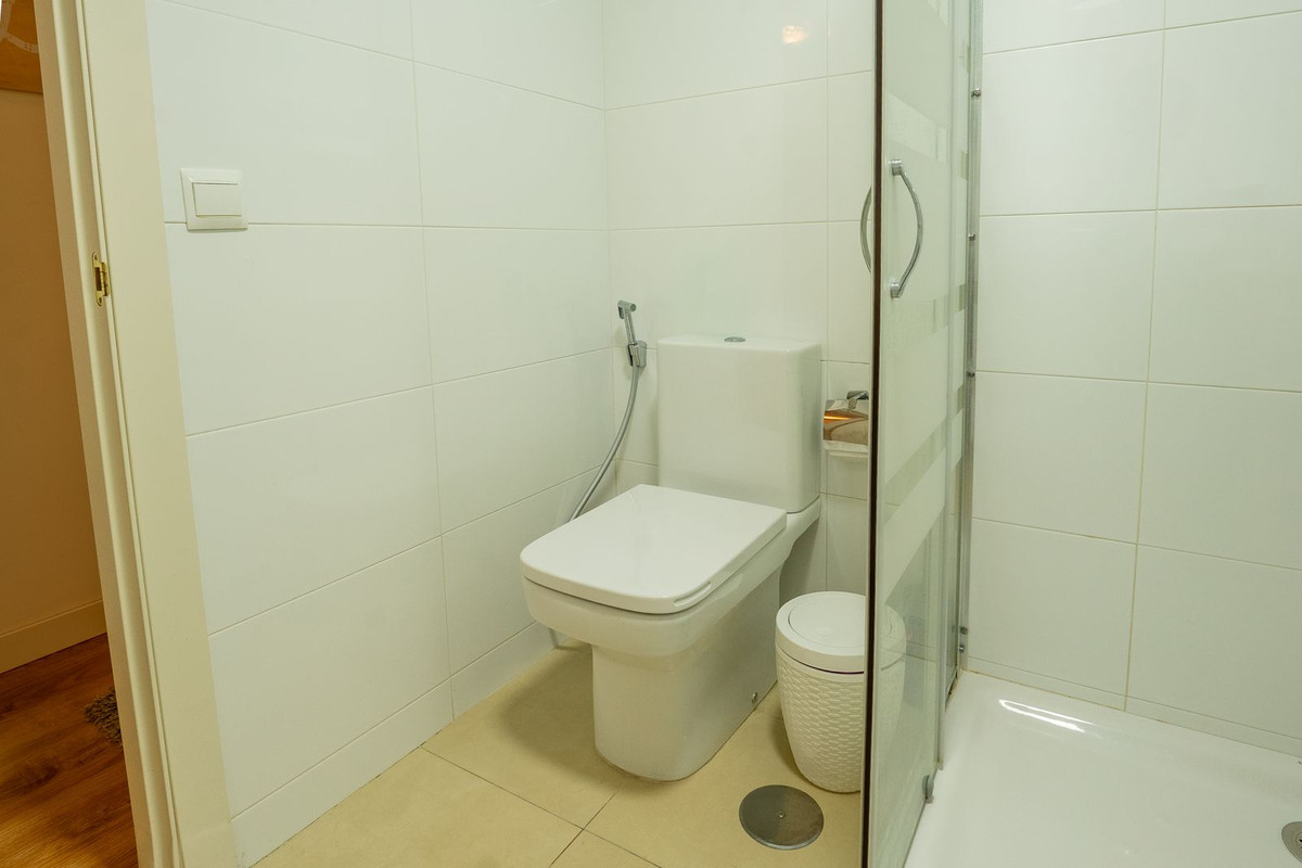 Se vende Apartamento Planta Media de 3 dormitorios en Costa Del Sol, Málaga, España
