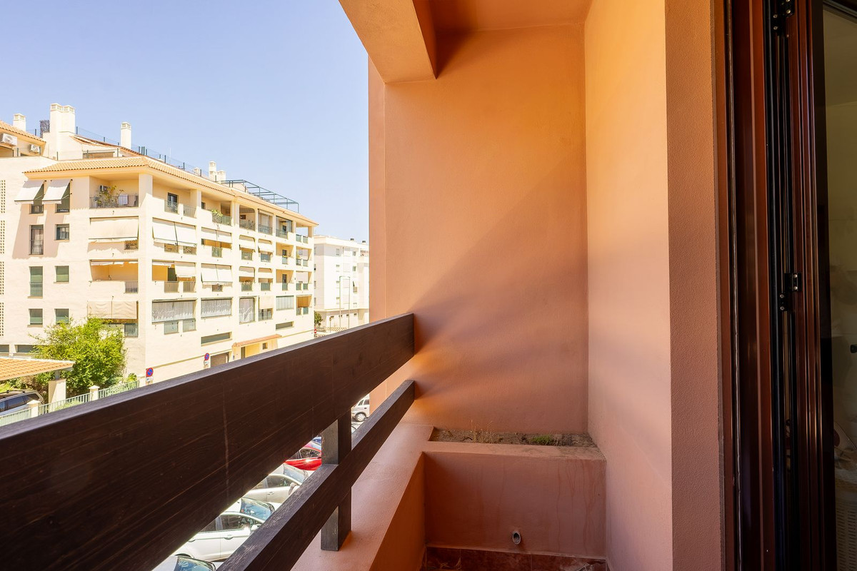 Se vende Apartamento Planta Media de 3 dormitorios en Costa Del Sol, Málaga, España