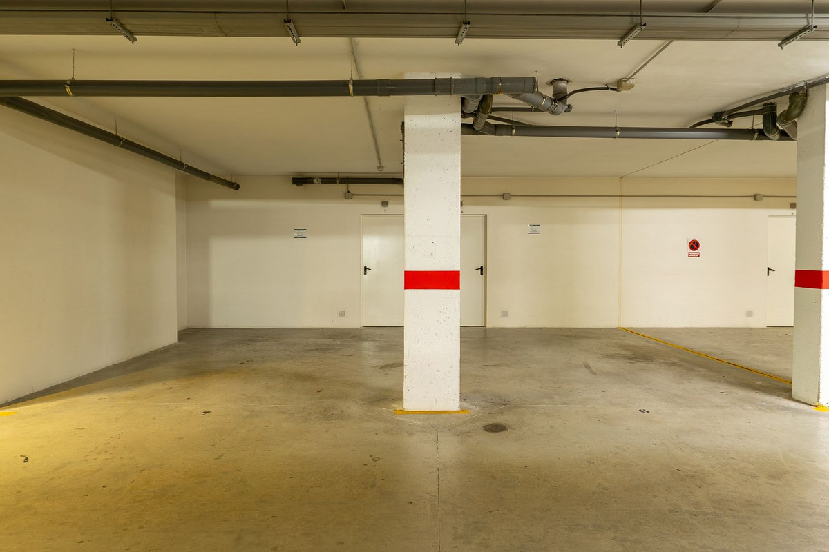 Se vende Apartamento Planta Media de 3 dormitorios en Costa Del Sol, Málaga, España