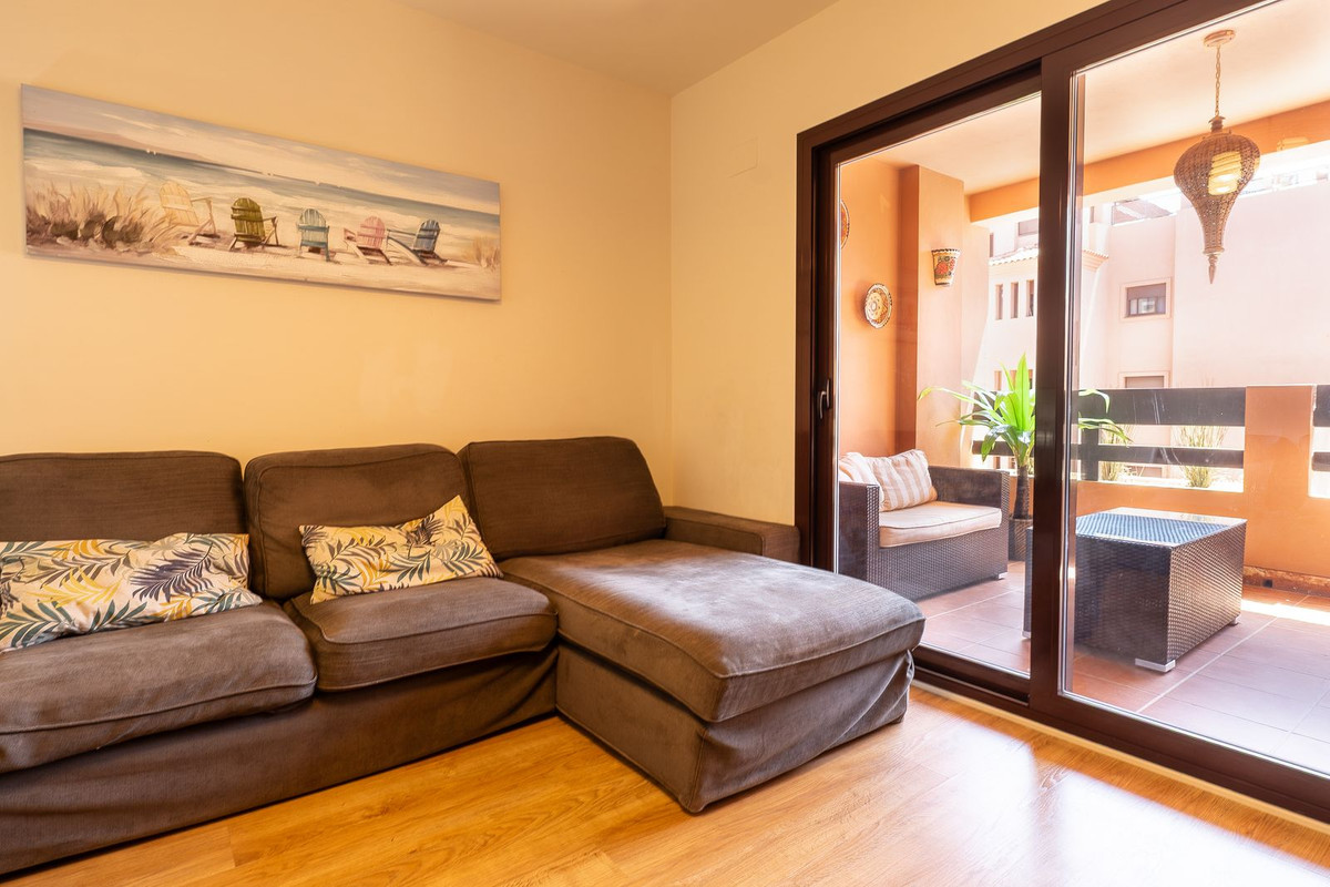Se vende Apartamento Planta Media de 3 dormitorios en Costa Del Sol, Málaga, España