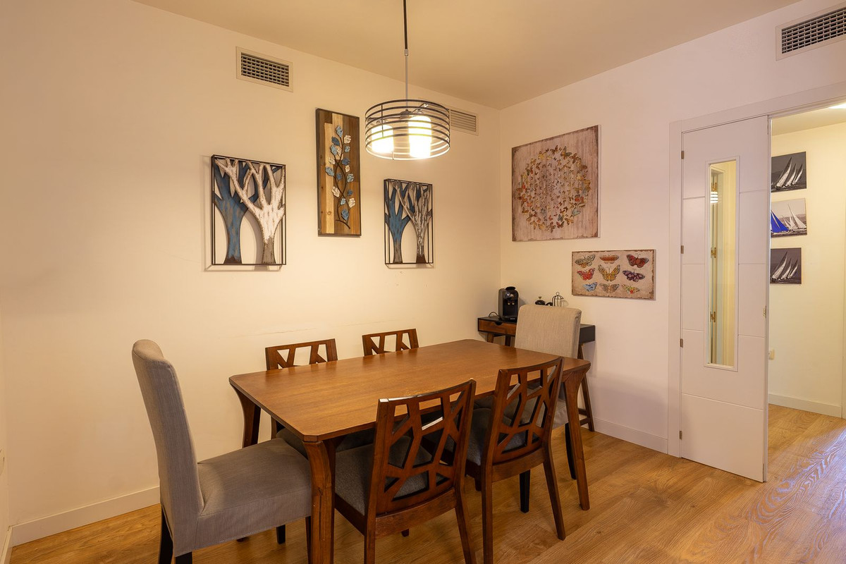 Se vende Apartamento Planta Media de 3 dormitorios en Costa Del Sol, Málaga, España