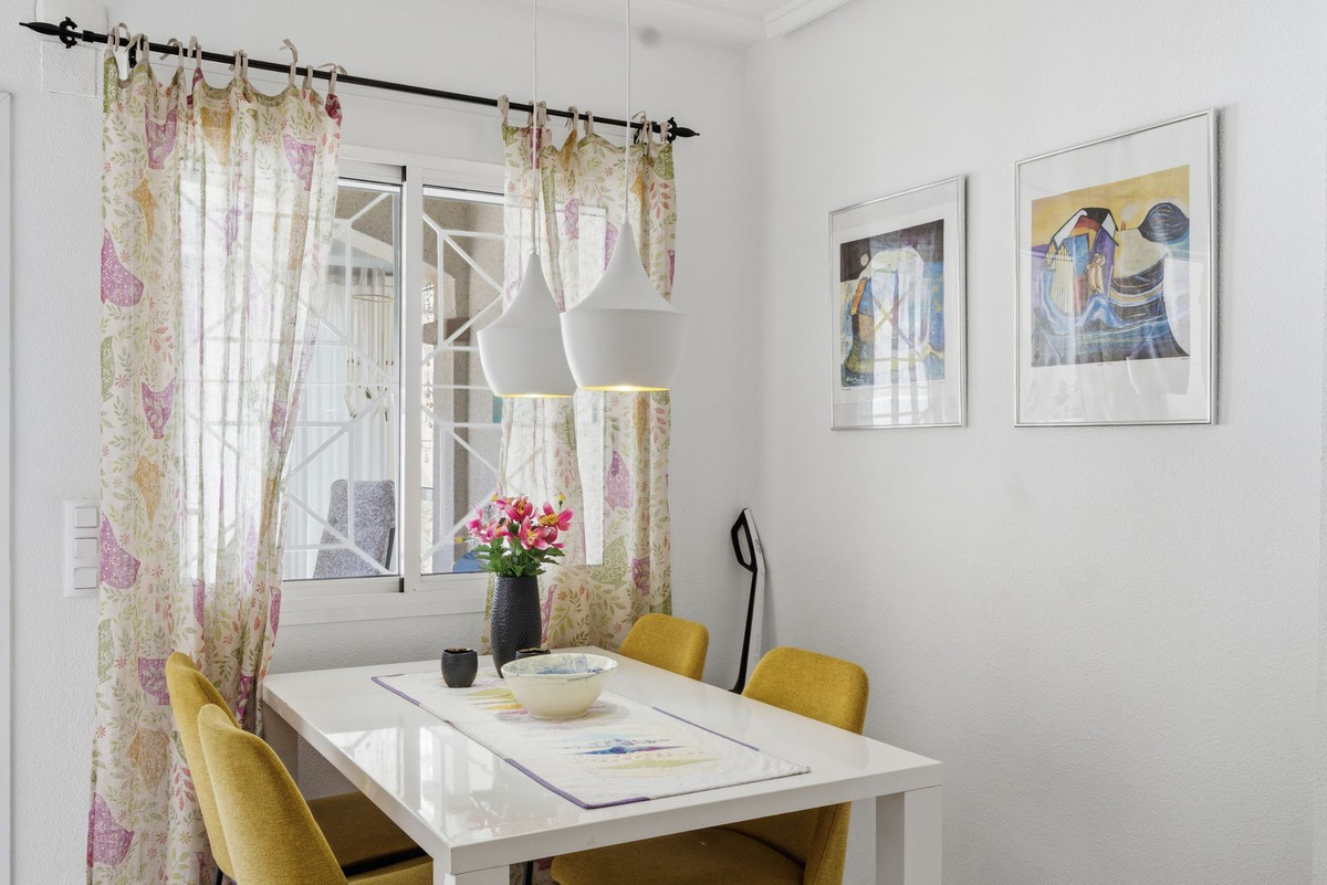 2 Bed Apartment for sale in Torrevieja Costa Blanca, Alicante, Spain