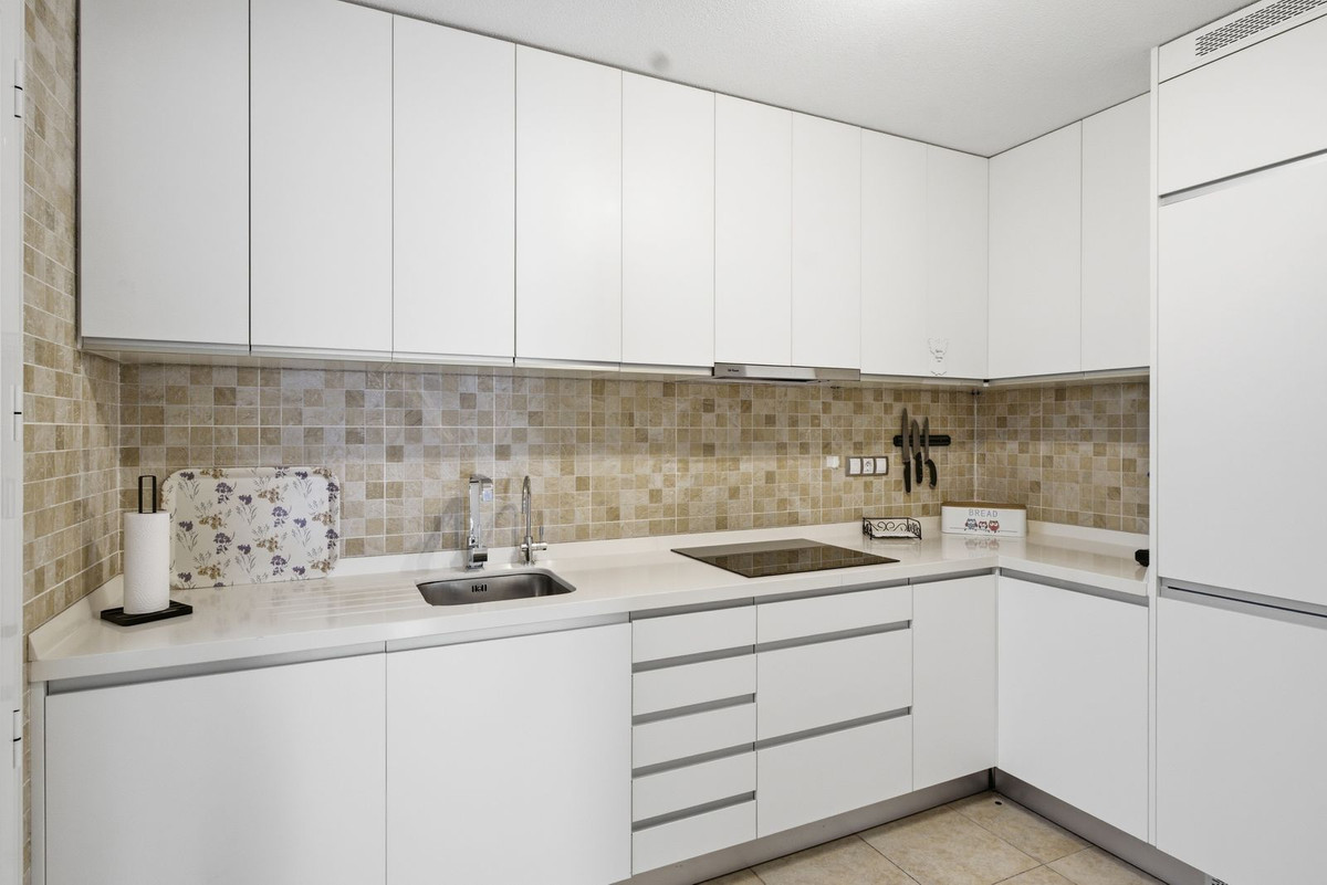 2 Bed Apartment for sale in Torrevieja Costa Blanca, Alicante, Spain