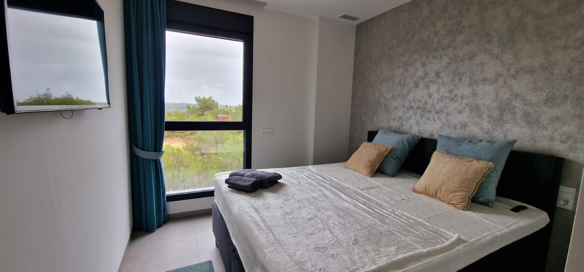 Se vende Apartamento Planta Media de 3 dormitorios en Costa Blanca, Alicante, España