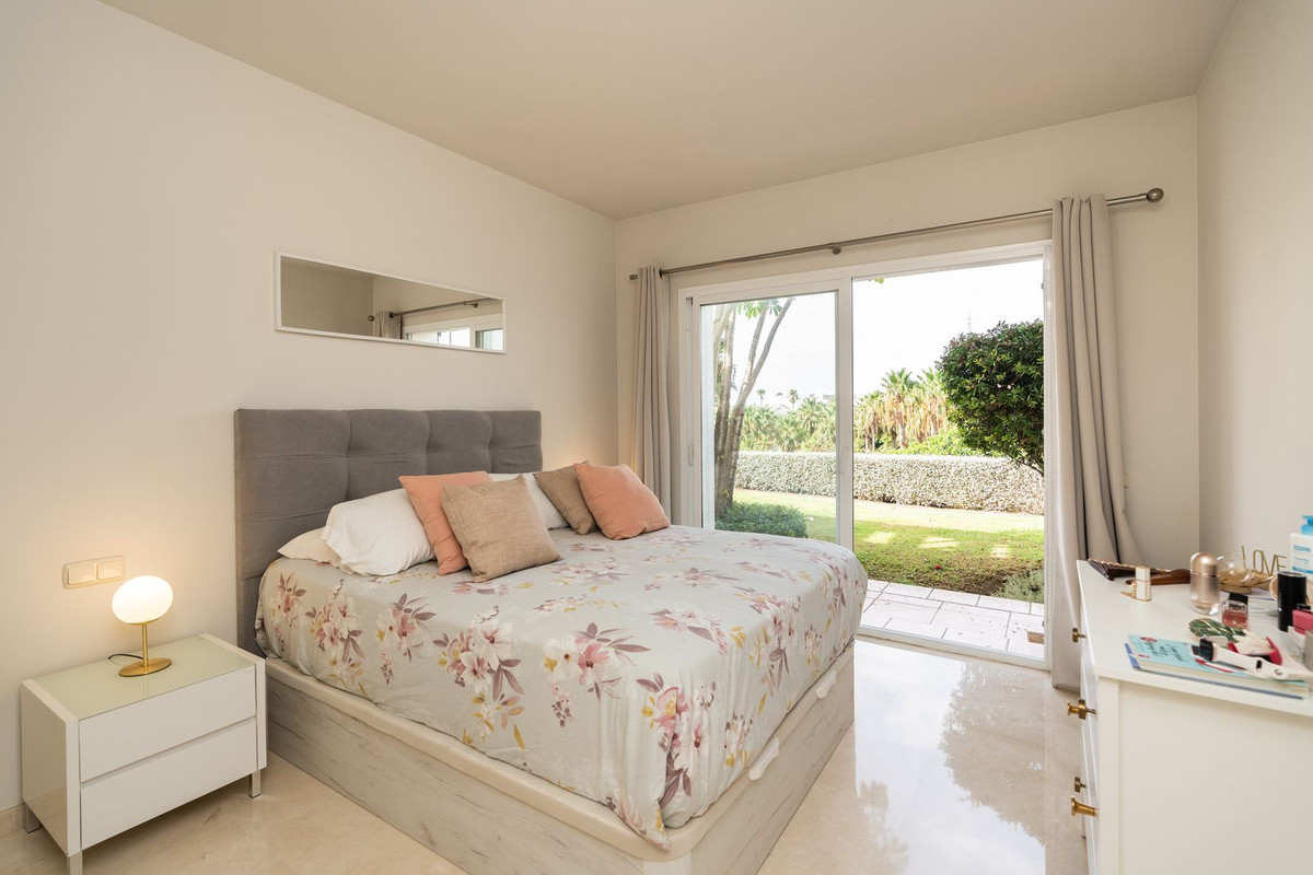 Se vende Apartamento Planta Baja de 2 dormitorios en Costa Del Sol, Málaga, España
