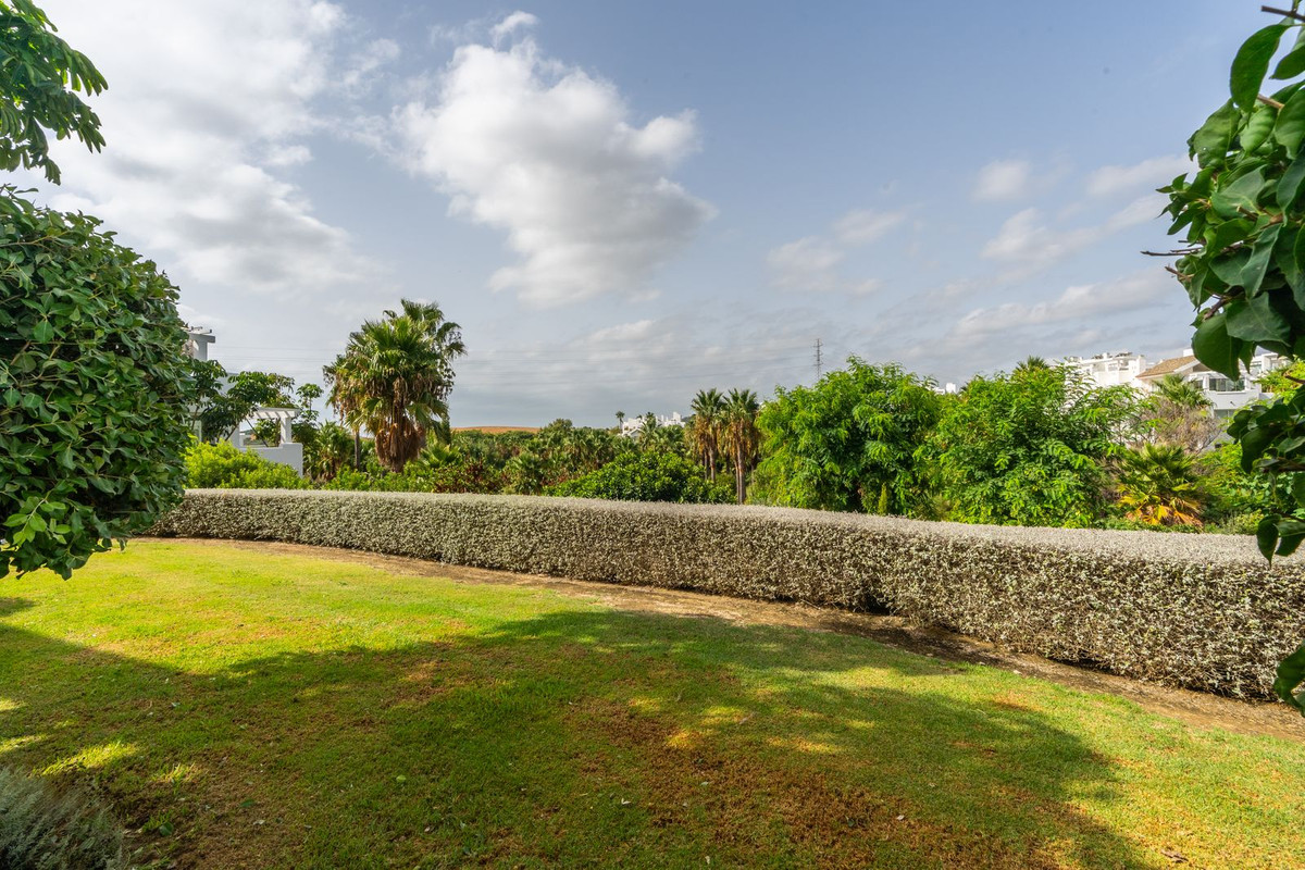 Se vende Apartamento Planta Baja de 2 dormitorios en Costa Del Sol, Málaga, España