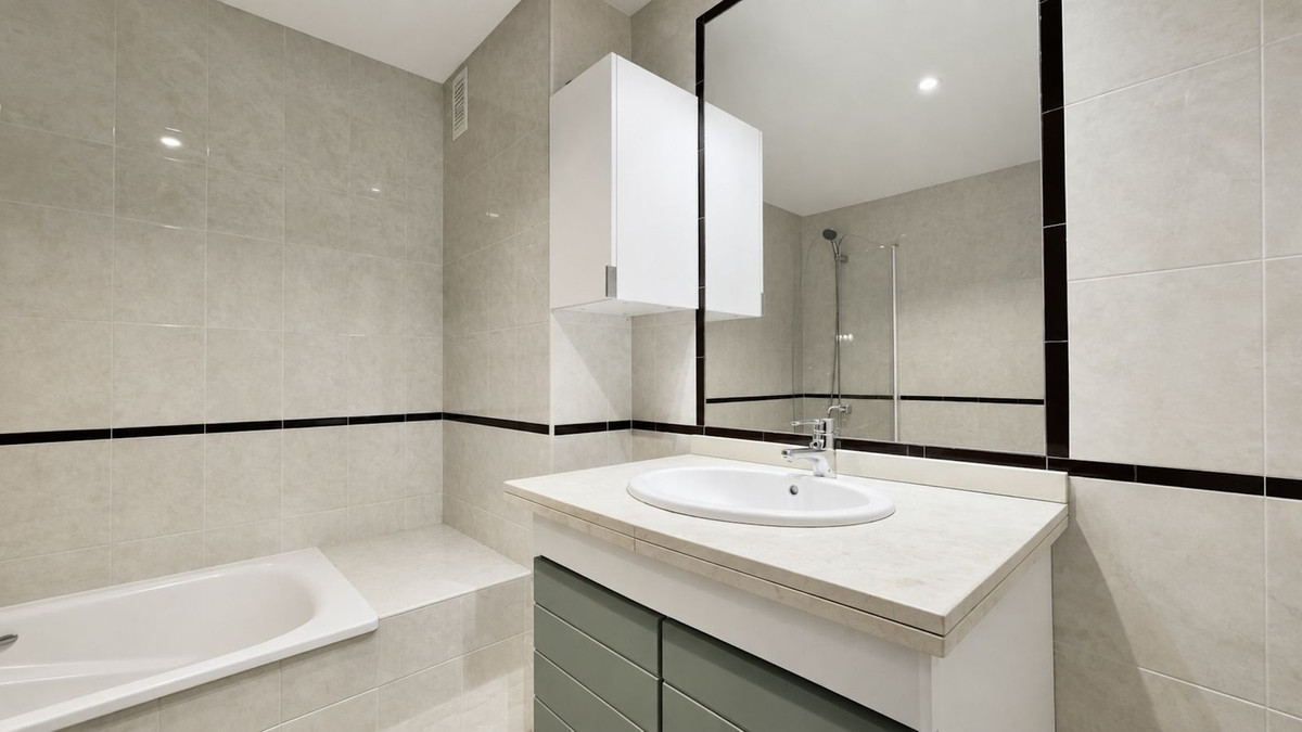 Se vende Apartamento Planta Baja de 2 dormitorios en Costa Del Sol, Málaga, España