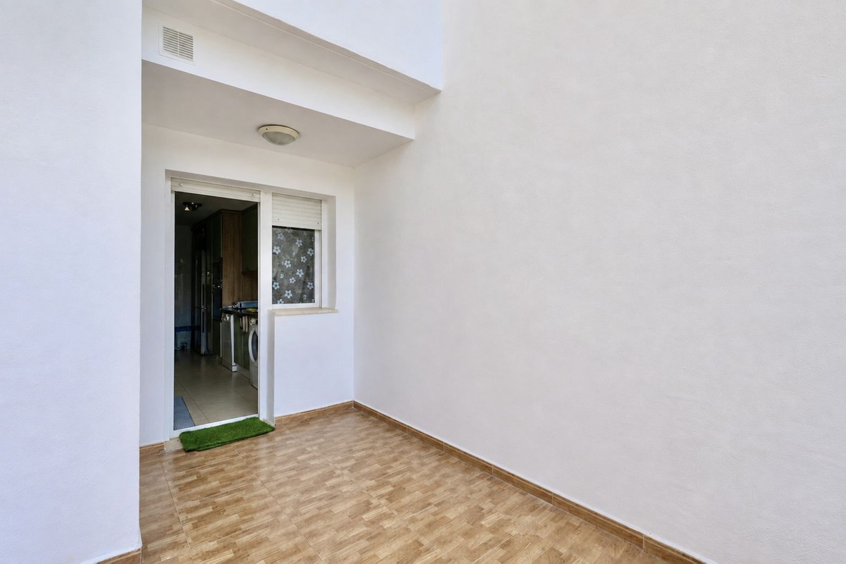 Se vende Apartamento Planta Baja de 2 dormitorios en Costa Del Sol, Málaga, España