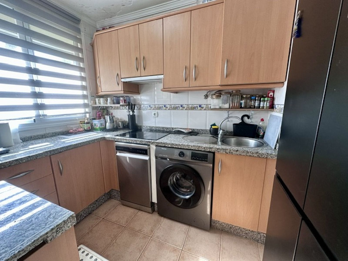 3 Bed Apartment for sale in Estepona Costa Del Sol, Málaga, Spain
