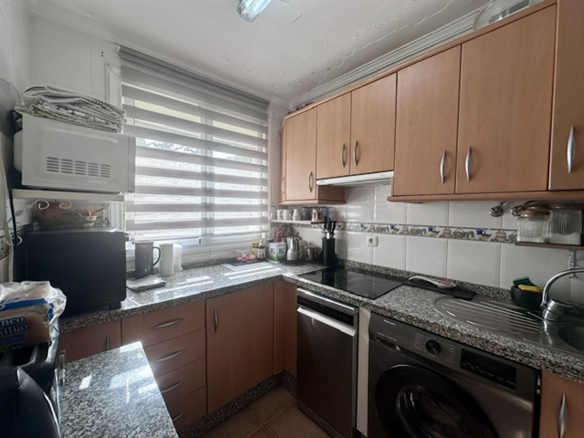 3 Bed Apartment for sale in Estepona Costa Del Sol, Málaga, Spain