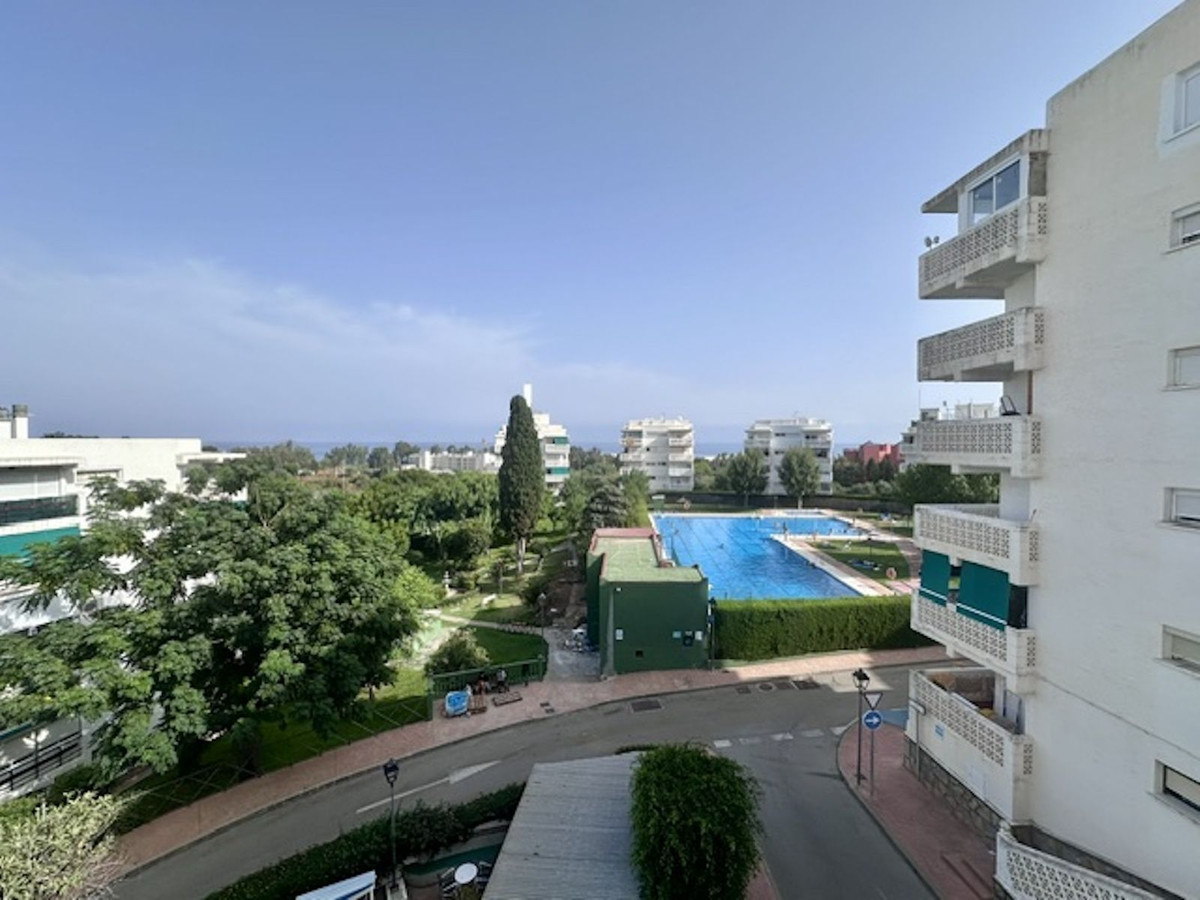 3 Bed Apartment for sale in Estepona Costa Del Sol, Málaga, Spain