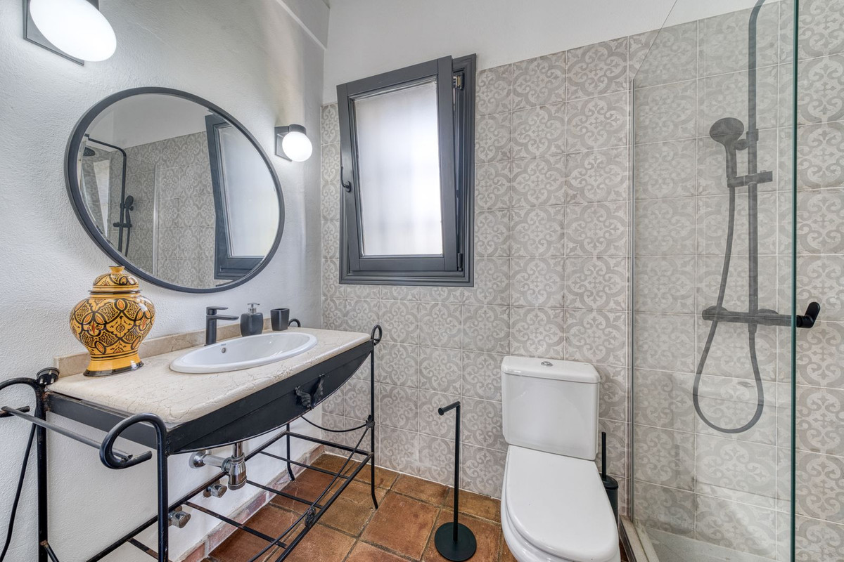 Se vende Villa - Chalet de 3 dormitorios en Costa Del Sol, Málaga, España