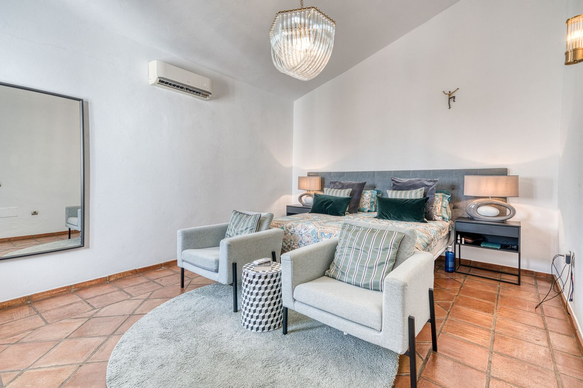 Se vende Villa - Chalet de 3 dormitorios en Costa Del Sol, Málaga, España