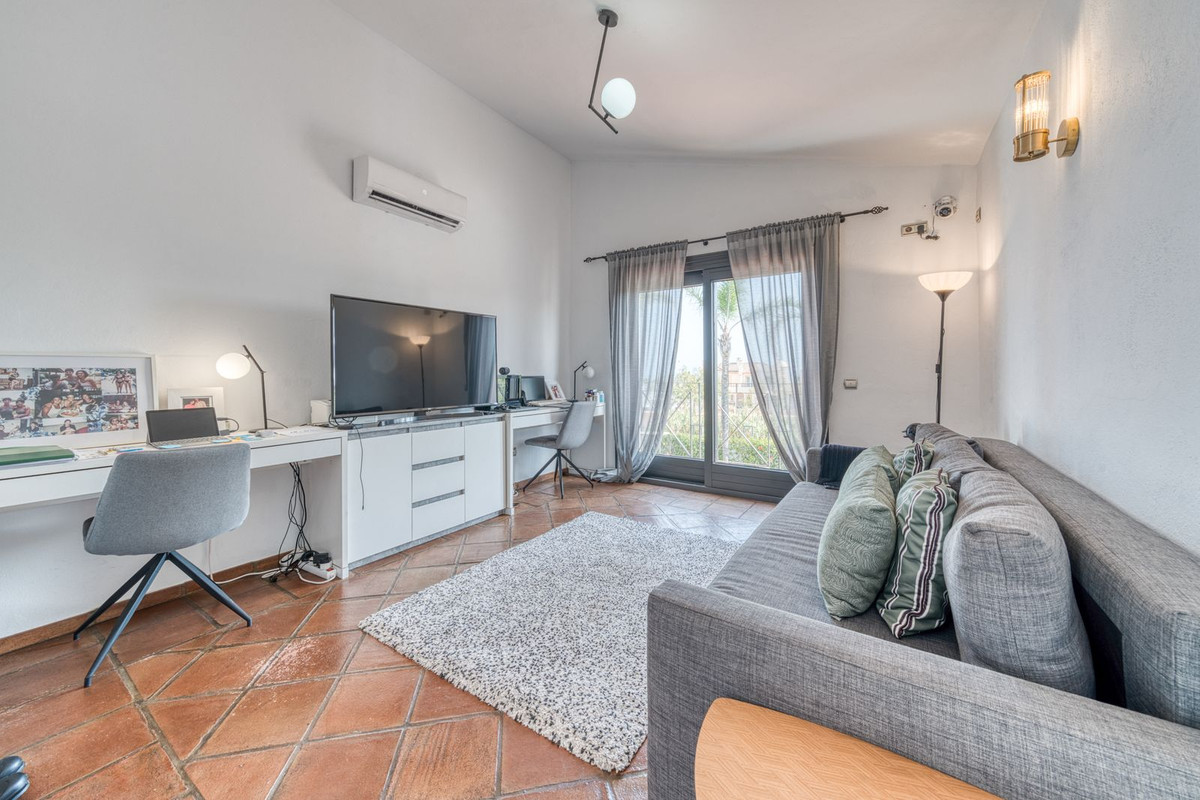 Se vende Villa - Chalet de 3 dormitorios en Costa Del Sol, Málaga, España