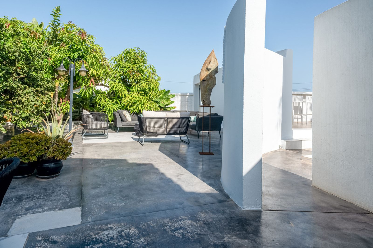 Se vende Villa - Chalet de 3 dormitorios en Costa Del Sol, Málaga, España